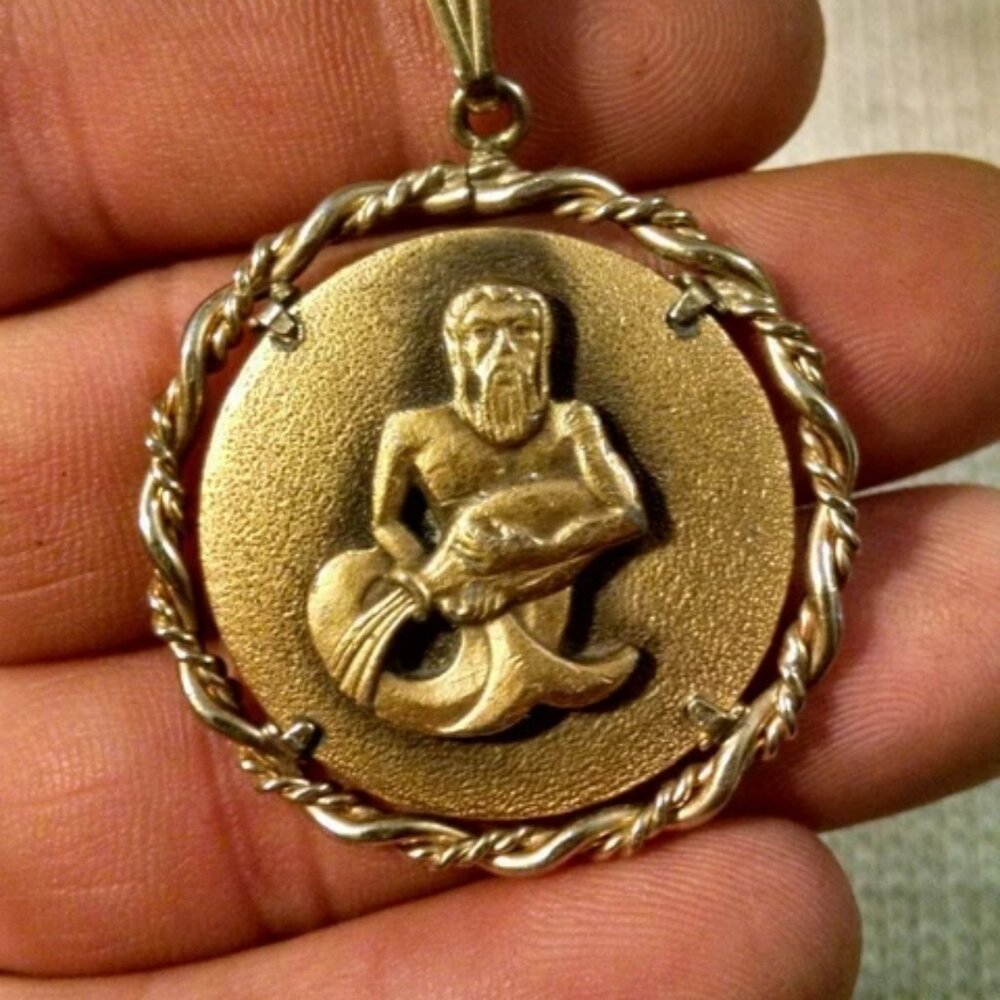 60's-70's Vintage Anson Aquarius Pendant Necklace with Original Chain Zodiac
